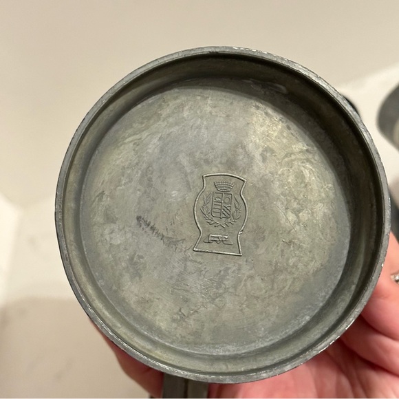 FULL SET ANTIQUE TANKARD PEWTER MEASURING PITCHERS, LITERS, MARKED - Picture 8 of 10